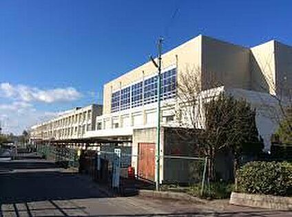 栗東市立栗東西中学校 1700ｍ(徒歩22分)