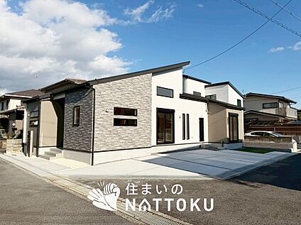 現地写真（前道含む外観）