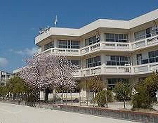 大津市立石山小学校(約1,600m)