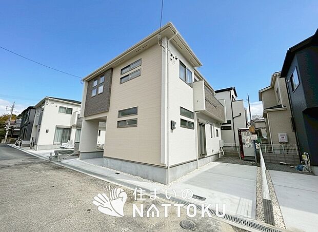 【現地写真（外観）【５号地】】耐震等級最高「３」取得で基準の１.５倍の性能・耐震強度で安心できます。