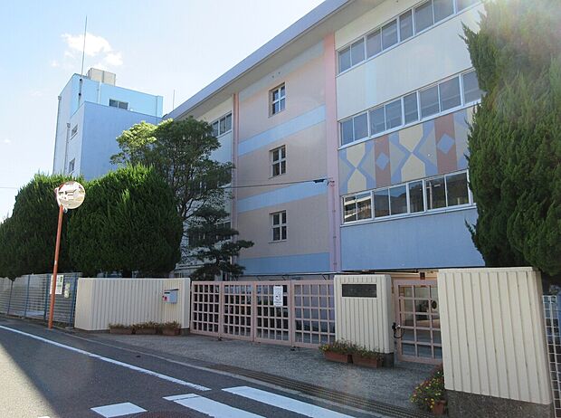 池田市立渋谷中学校(約783m)