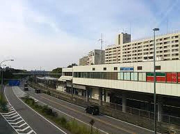 南海泉北線「泉ケ丘駅」(約1,840m)