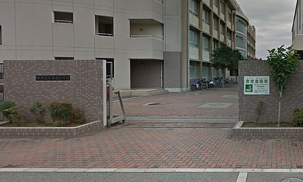 堺市立浜寺南中学校(約1,400m)