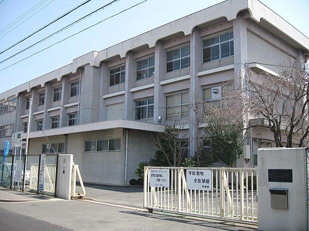 城陽市立深谷小学校(約420m)