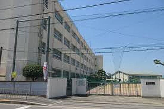 高槻市立南大冠小学校(約550m)