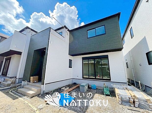 【現地写真(外観)【2号地】】断熱性、気密性を高める工夫で一年中ずっと心地よく暮らせる、高気密・高断熱です。