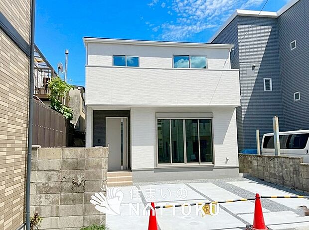 【現地写真（外観）】健康被害に配慮したもっとも安全性の高い建材を採用し、シックハウス対策をしております。