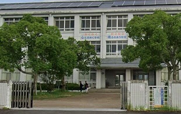 守山市立明富中学校（約2,400m）