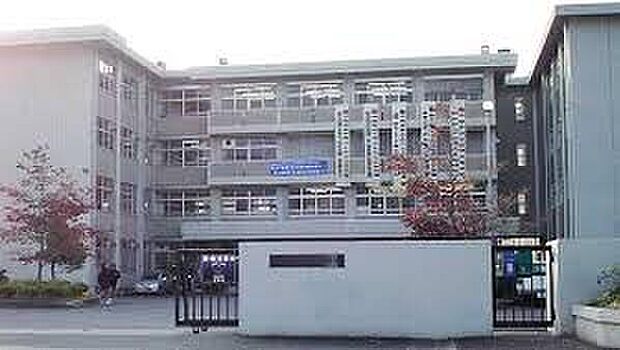 舞鶴市立城南中学校（約550m）