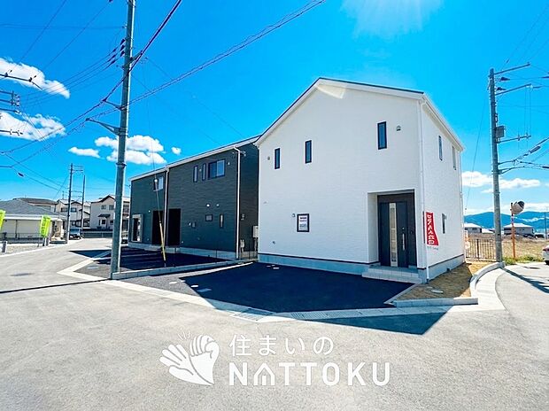 【現地写真（外観）【３号地】】軽くて火災に強い屋根材を採用し、地震時の建物への負担や揺れを軽減しています。