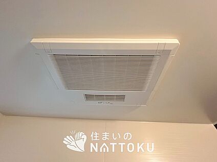 電気式浴室暖房換気乾燥機