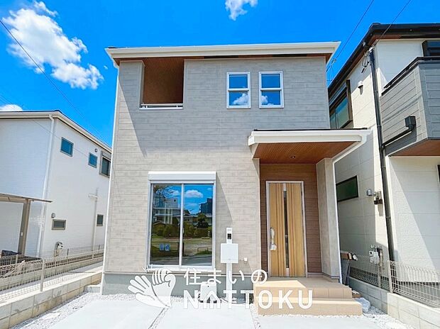 【現地写真（外観）【２号地】】断熱性、気密性を高める工夫で一年中ずっと心地よく暮らせる、高気密・高断熱です。