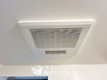 電気式浴室暖房換気乾燥機