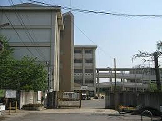 宇治市立西宇治中学校（約400m）