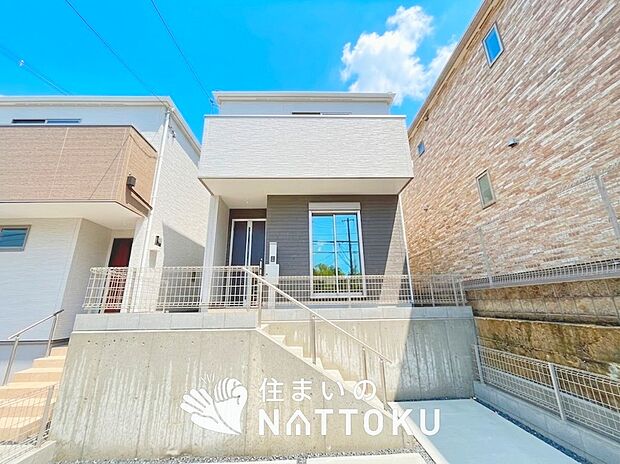 【現地写真（外観）【２号地】】断熱性、気密性を高める工夫で一年中ずっと心地よく暮らせる、高気密・高断熱です。