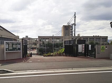宇治市立東宇治中学校 1500ｍ(徒歩19分)