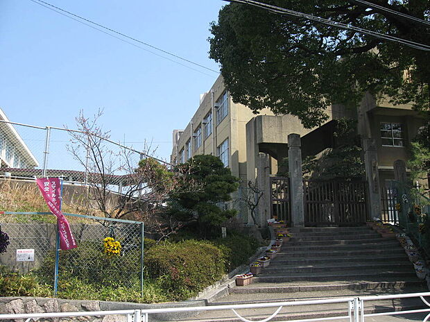 城陽市立寺田小学校(約800m)