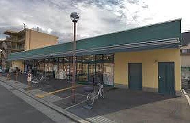 スーパーマルヒ山本店(約760m)