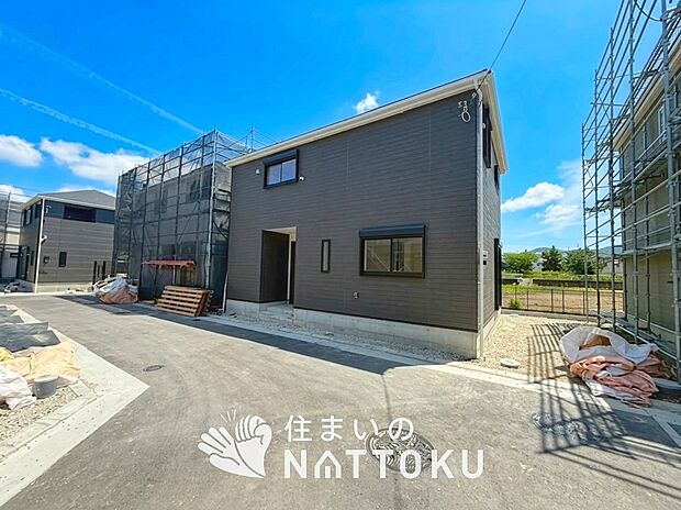 【現地写真（外観）【５号地】】健康被害に配慮したもっとも安全性の高い建材を採用し、シックハウス対策をしております。