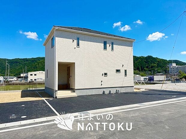 【現地写真(街並み)】耐震等級最高「3」取得で基準の1.5倍の性能・耐震強度で安心できます。