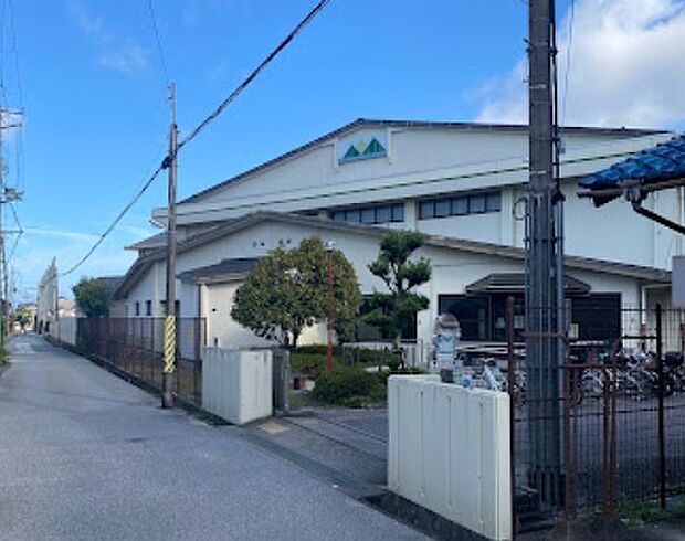 彦根市立旭森小学校(約1,100m)
