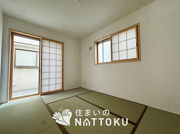 【現地写真(和室)】大壁仕様の新和室。くつろぎの空間です。