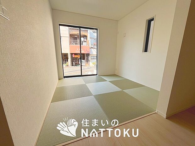 【現地写真(和室)】大壁仕様の新和室。くつろぎの空間です。