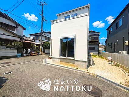 現地写真（前道含む外観）