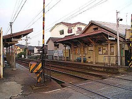 石津駅 1040ｍ(徒歩13分)