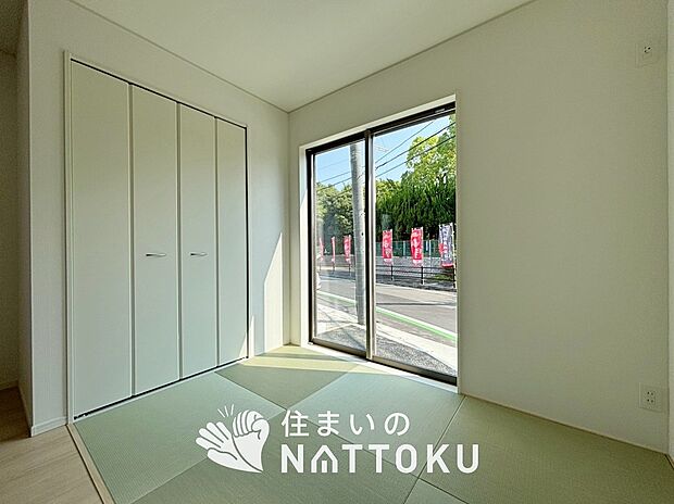 【現地写真(和室)】大壁仕様の新和室。くつろぎの空間です。