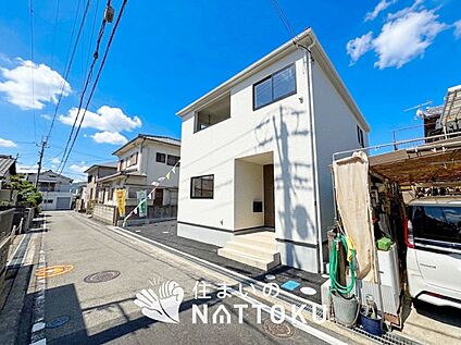 現地写真（前道含む外観）