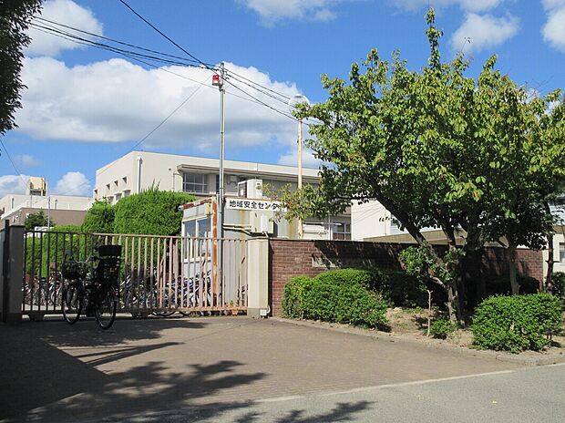 箕面市立東小学校(約480m)