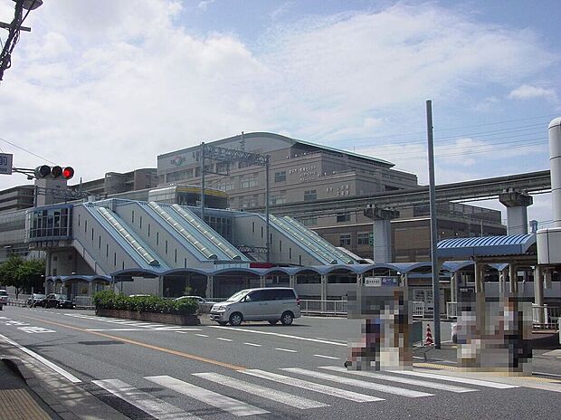 蛍池駅(約1,360m)