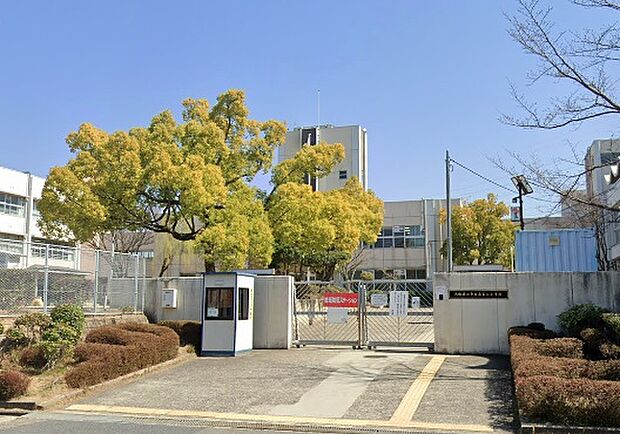 大阪狭山市立南第二小学校(約1,800m)