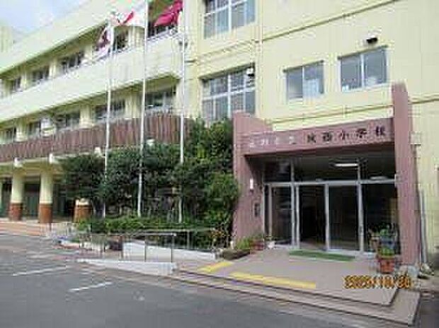 亀岡市立城西小学校(約720m)