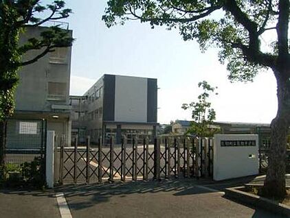熊取町立熊取中学校 450ｍ(徒歩6分)