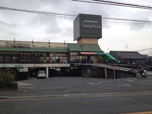 サンプラザ島泉店(約820m)