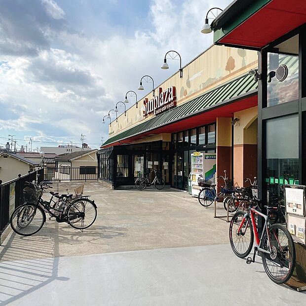 サンプラザ島泉店(約1,000m)