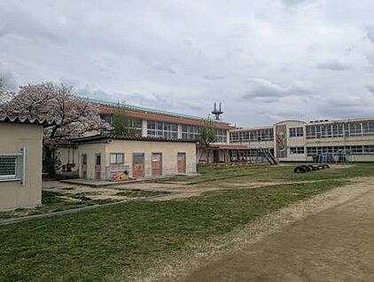 枚方市立殿山第二小学校 530ｍ(徒歩7分)