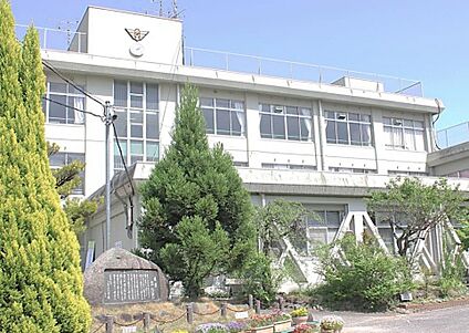 宇治市立三室戸小学校 720ｍ(徒歩9分)