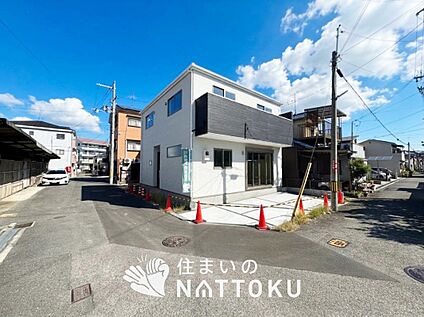 現地写真（前道含む外観）