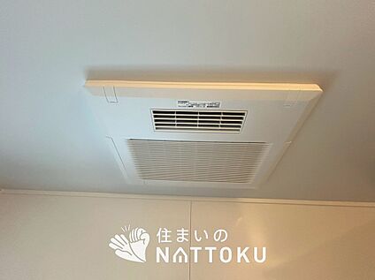 電気式浴室暖房換気乾燥機