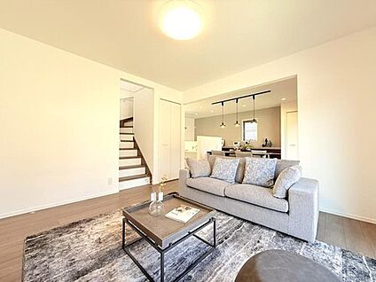 【現地モデルハウス7号棟　LDK】