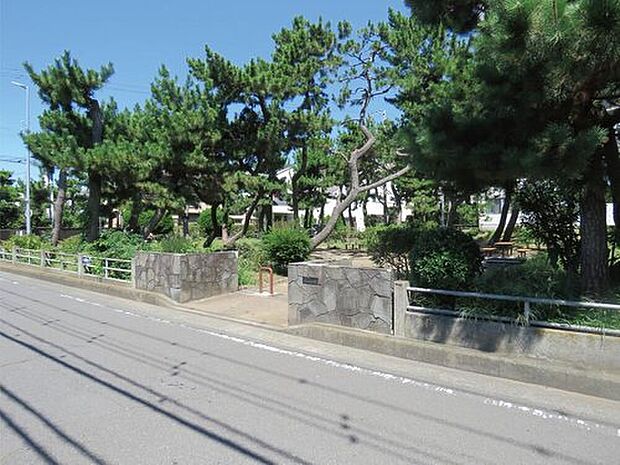 菫平南公園(約160m)