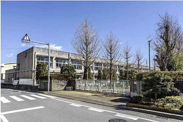 高柳中学校(約790m)