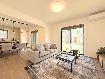 【7号棟　モデルハウス】