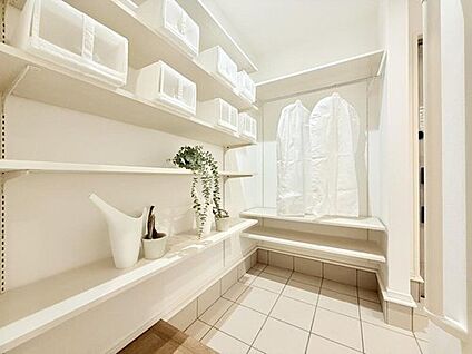 【モデルハウス26号棟　シューズインクローゼット】