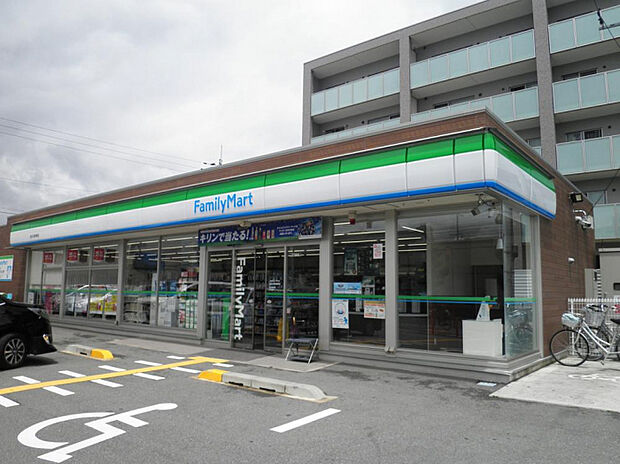 ファミリーマート加古川新神野店(約480m)