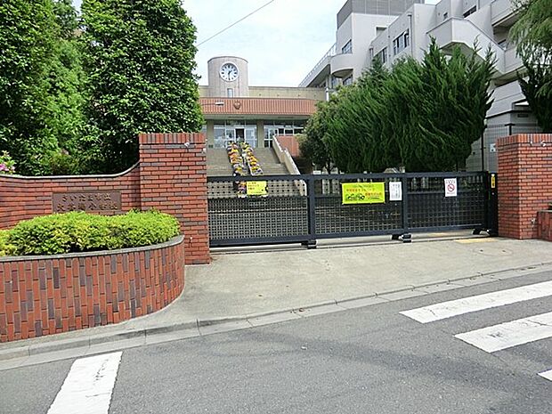 大谷場小学校(約40m・徒歩1分)