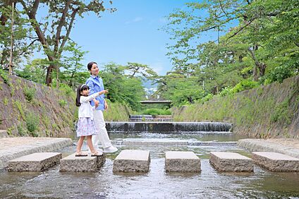 夙川公園 約320ｍ～約330m(徒歩4分～5分)